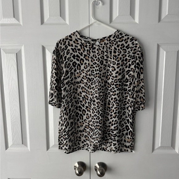 Equipment Tops - Equipment Femme Leopard Print Blouse size large